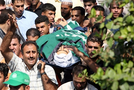 غزة: استشهاد أحد عناصر القوة التنفيذية متأثراً بجروح أصيب بها بنيران الاحتلال