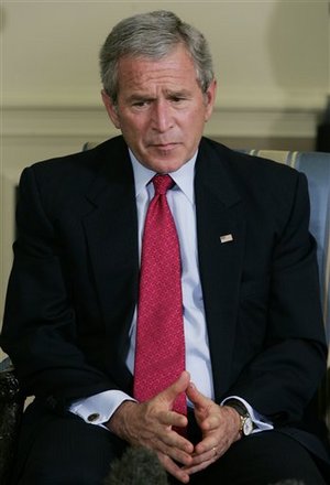 بوش مصدوم بعد تحوّل جامعة فرجينيا إلى ميدان للقتل أودى بـ 33 شخصاً