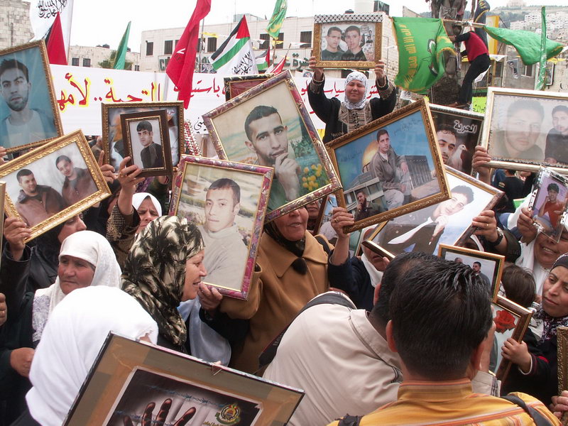 بيت لحم تحيي ذكرى يوم الأسير بسلسلة فعاليات جماهيرية وتحث على إطلاق سراحهم