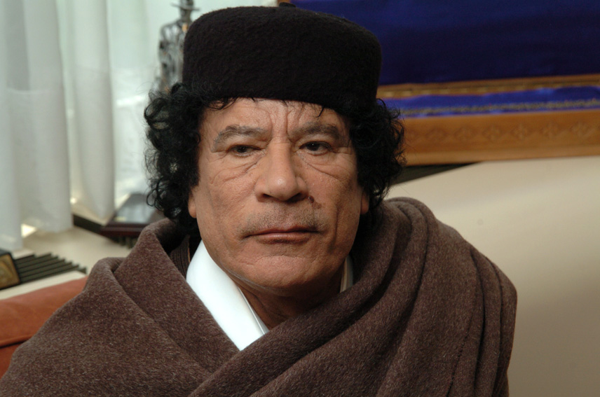 مصدر إعلامي: القذافي رفض لقاء نيغروبونتي خلال زيارته لليبيا