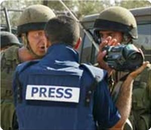 57 اعتداءً ضد الحريات الإعلامية في فلسطين خلال الشهر الماضي