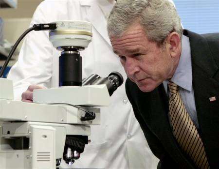 بوش يعتبر أن استراتيجيته الجديدة تجاه العراق قابلة للنجاح
