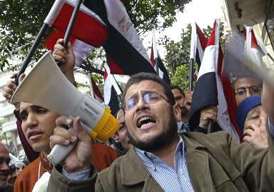 أزمة الساحة الفلسطينية وتطوراتها .. في حلقة نقاشية مصرية