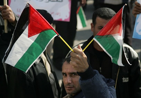 حماس: ادعاءات عباس لا أساس لها من الصحة