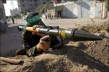 غزة: كتائب القسام تقصف تجمعاً لجنود الاحتلال بالهاون وتقنص مستعمراً صهيونياً