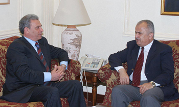 وزيرا الخارجية الفلسطيني والأردني يؤكدان على متانة العلاقات الثنائية