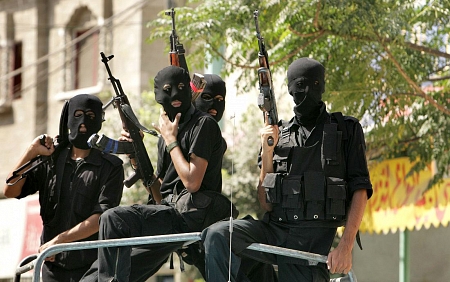 قيادات وأجنحة فتحاوية تؤكد براءتها وتهدد بإجهاض التيار الانقلابي