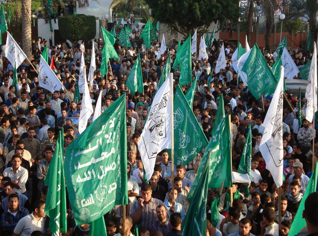 بدعوة من حماس: مسيرات حاشدة في مخيمي البريج والنصيرات نصرة لـ الأقصى