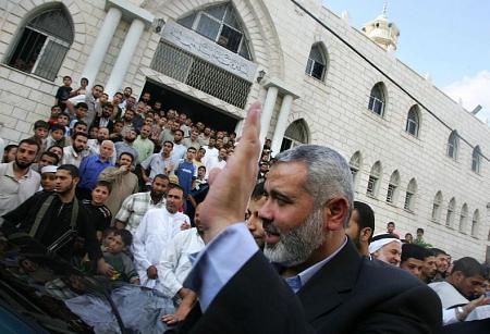 هنية يدعو الفلسطينيين إلى الوحدة ونبذ دعوات التفريق والانقسام