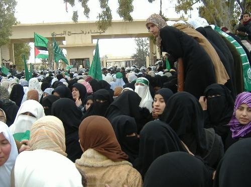 القيادة العامة تدعو شعب غزة إلى فتح معبر رفح بأنفسهم