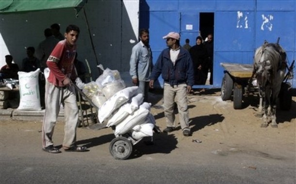 شركة المطاحن: غزة بحاجة إلى 5 آلاف طن من القمح يومياً لتجاوز الأزمة