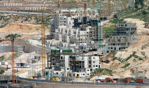 حكومة الاحتلال تقرّ بناء 1300 وحدة سكنية استيطانية جديدة في القدس