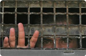 أسير مقدسي يدخل عامه الـ18 في سجون الاحتلال