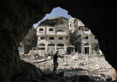 صُدموا بمشاهد الدمار .. صحفيون أجانب جابوا غزة لمشاهدة آثار المحرقة