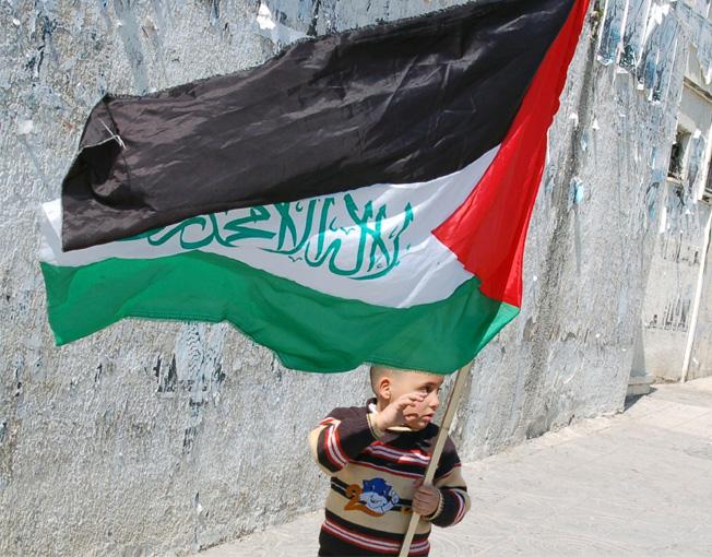 المصالحة مجمّدة والسلطة تتلقى التعزيز.. المشهد الفلسطيني إلى أين؟
