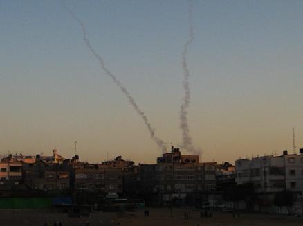 فصائل تشيد بالضربات الصاروخية شمال فلسطين المحتلة