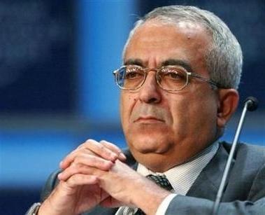 حكومة فياض تمنع إمام مسجد البيرة الكبير من الخطاب