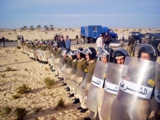 مصر تقرر إغلاق محطات وقود سيناء لمنع إدخال الوقود إلى غزة المحاصرة