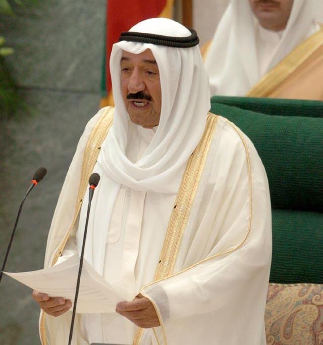 الكويت تقرر عدم تسليم أموال إعمار غزة لفريق عباس في رام الله لعدم أهليتها