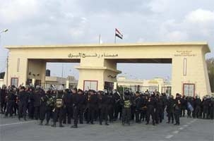 القاهرة تمنع وفداً من المهندسين والخبراء الأردنيين من العبور إلى غزة عبر رفح