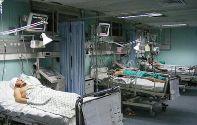 الصحة بغزة تحذر من نقص المستلزمات الطبية في أقسام غسيل الكلى