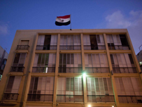 العلم المصري لايزال مرفوعًا فوق السفارة الصهيونية بالقاهرة