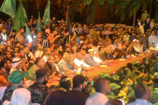 مساجد الوسطى تستضيف الأسرى المحررين
