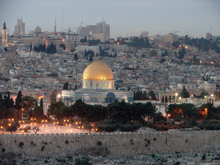 علماء مصر وفلسطين: الربيع العربي يبشر بقرب تحرير بيت المقدس
