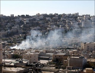 المغتصبون الصهاينة يواصلون جرائمهم ويحرقون منزلا برام الله