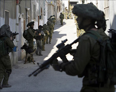 أوتشا: الاحتلال أصاب 11 فلسطينيًّا خلال الأسبوع الماضي وهجّر 15 شخصًا