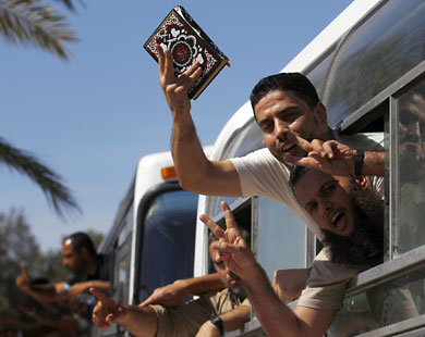 سلطات الاحتلال تعتقل محررا أفرج عنه بصفقة التبادل