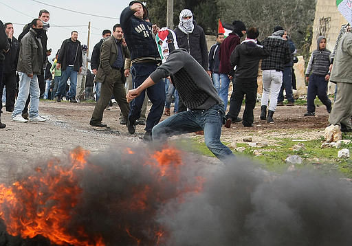 مواجهات ليلية عنيفة مع الاحتلال في القدس