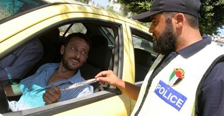 غزة: تسجيل 5000 مركبة بمشروع توحيد المركبات