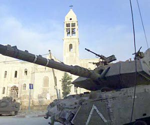الاحتلال يمنع المسيحيين الفلسطينيين من دخول كنيسة القيامة