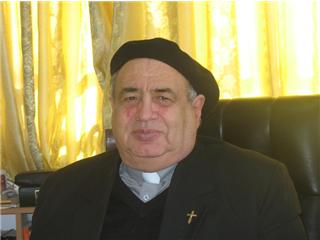 نواب التغيير والإصلاح يزورون الأب مانويل مسلم في غزة